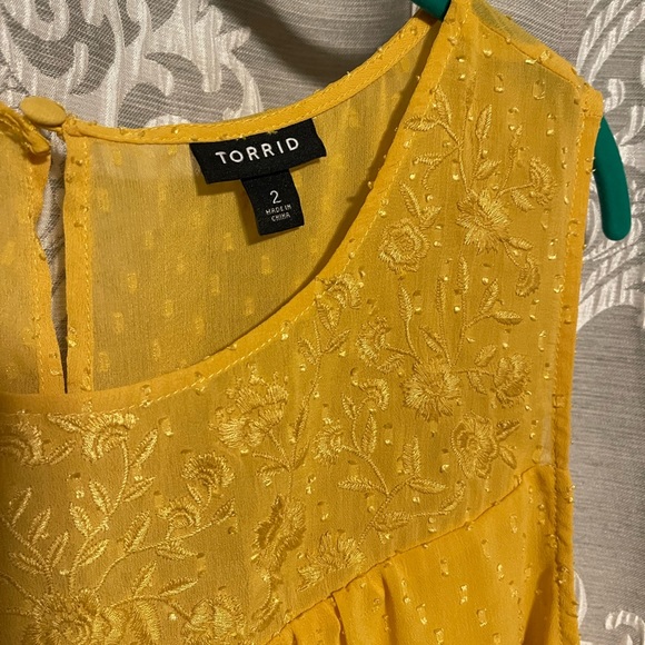 Torrid mustard yellow 2x top - Picture 2 of 3